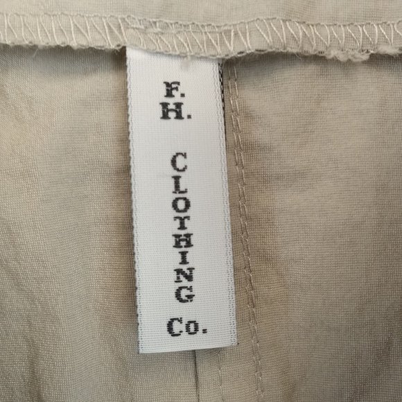 F.H. CLOTHING CO. Button-down Top shirt size M - Picture 3 of 8